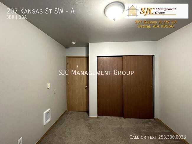 Building Photo - 207 Kansas St SW