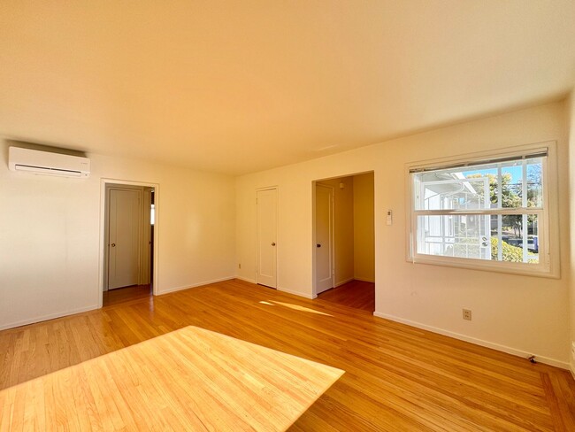 Building Photo - TENTATIVELY RENTED 2 Bedrooms 1 Bathroom C...