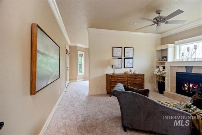 Building Photo - Exquisite home on acreage in Star