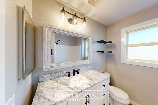 Building Photo - Move in Ready! Renovated 2-bed, 2-bath Rambler in Lacey!