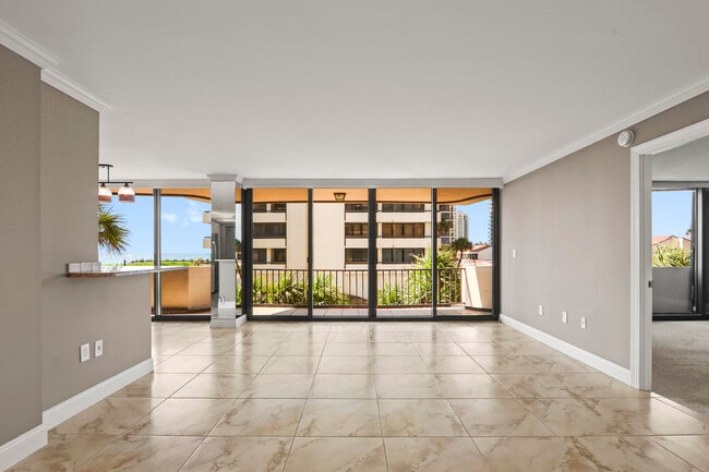 Building Photo - 4200 N Ocean Dr