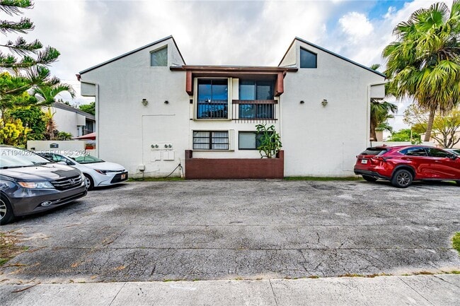 Building Photo - 15804 SW 91st Ct