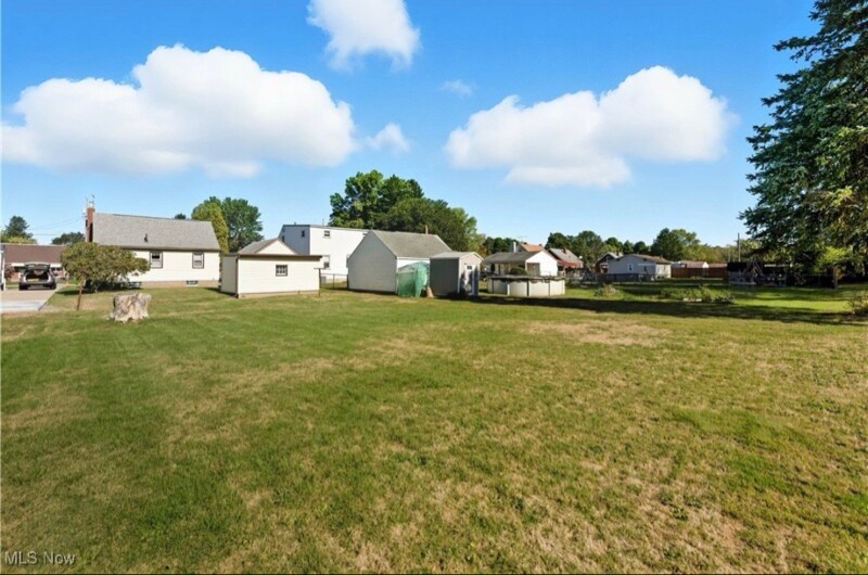 Building Photo - 132 33rd St SE