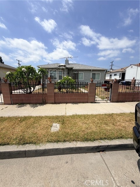 Building Photo - 2527 Senta Ave