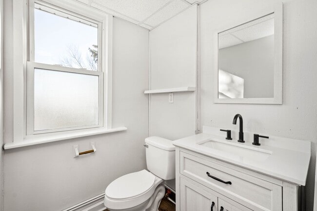 Building Photo - Stunning 3 bedroom home in Bon Air available September 1!