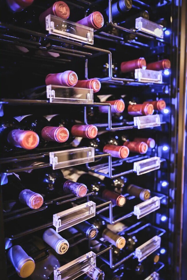 Building Photo - 1907 Maginn Dr