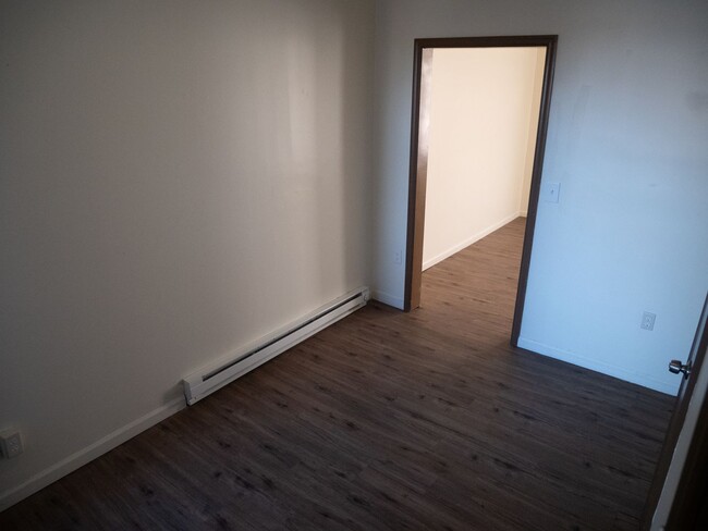 Building Photo - Bright 2-Bedroom Easton Apartment with Out...