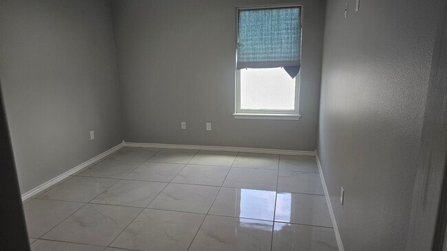 Building Photo - 4225 Gavilan Dr