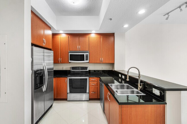 Building Photo - 701 S Olive Ave