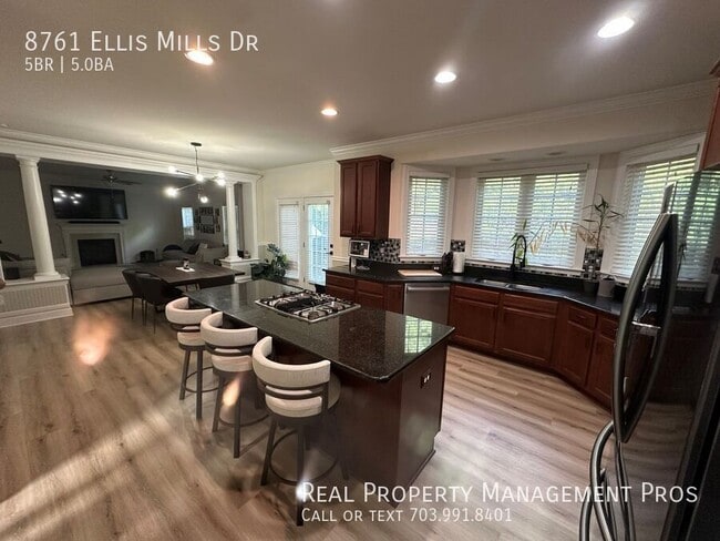 Building Photo - 8761 Ellis Mill Dr