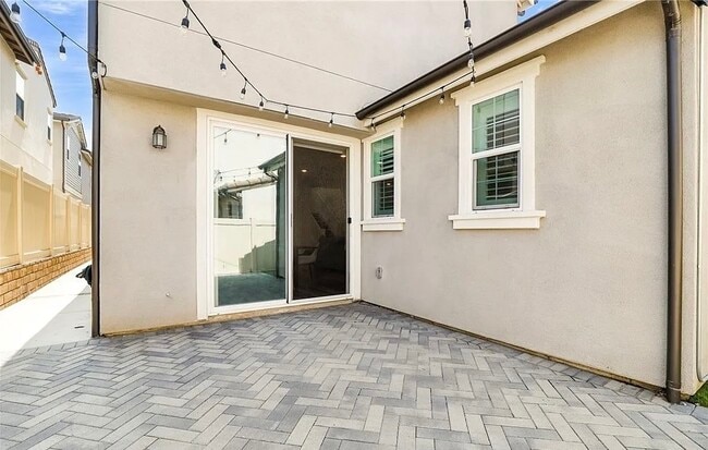 Building Photo - 12329 Primrose Ave