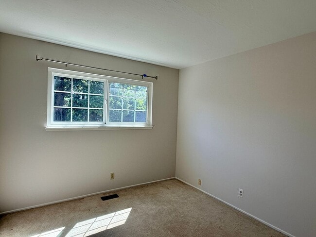Building Photo - 1376 Spoonbill Way