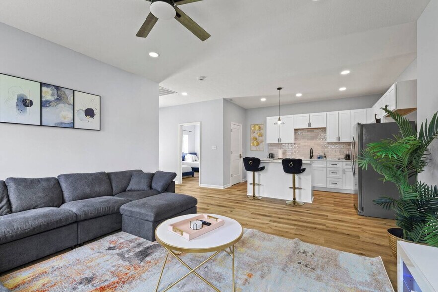Building Photo - 8355 Fieldfare Way