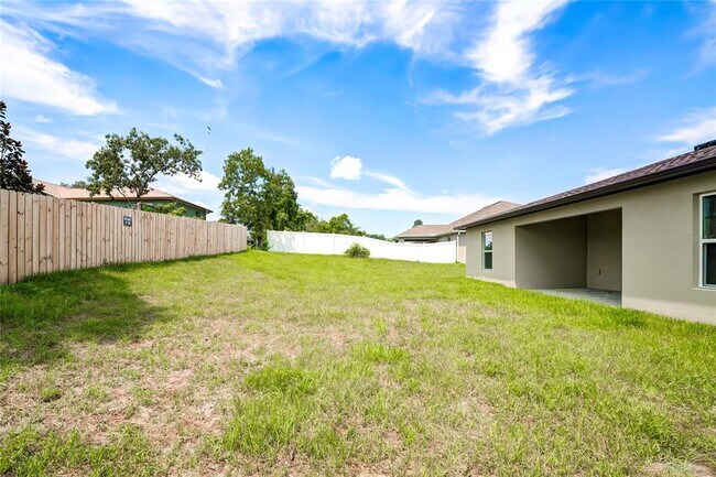 Building Photo - 2440 Ring Rd
