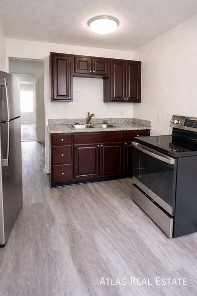 Building Photo - 2512 W Ocotillo Rd