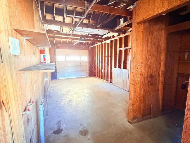 Building Photo - 339 Waxwood Ln