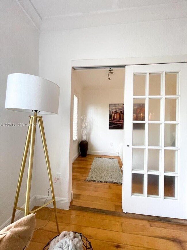 Building Photo - 1611 Michigan Ave