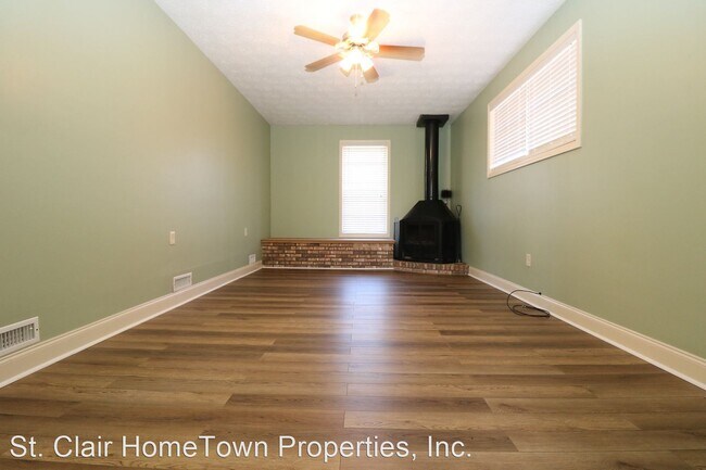 Building Photo - 3 br, 1.5 bath House - 245 Hazelwood Dr