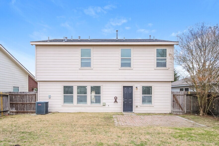 Building Photo - 29415 Legends Hill Dr