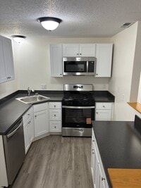 Building Photo - 34 Newhall St