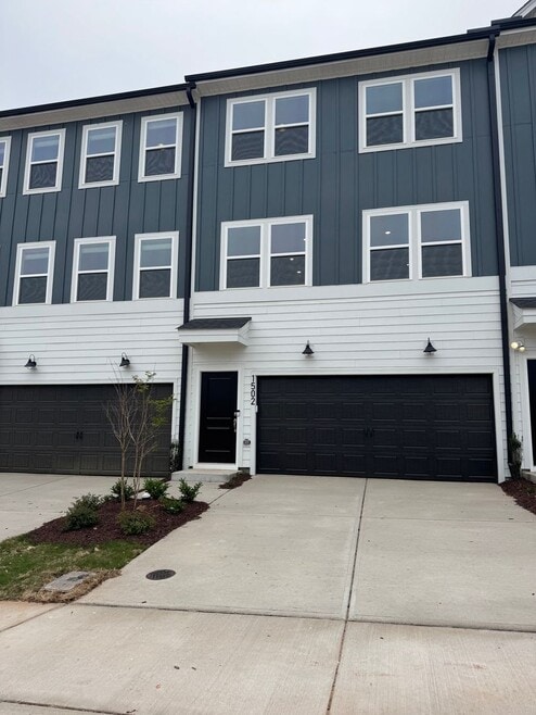 Building Photo - 1502 Tamarisk Ln