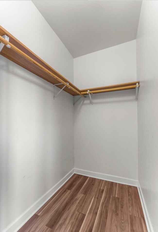 Building Photo - 803 S Karlov Ave