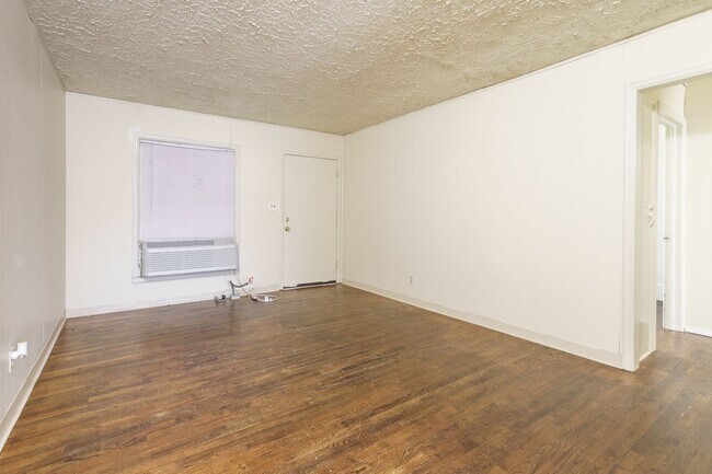 Building Photo - 918 S Hiram St