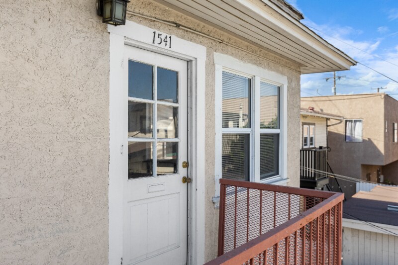 Building Photo - 1541 Linden Ave