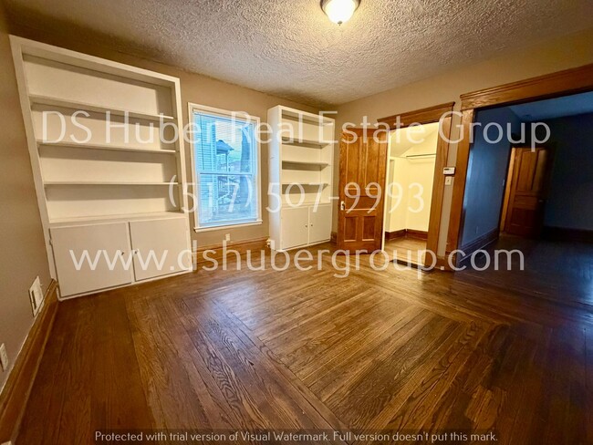 Building Photo - 420 W Maple St