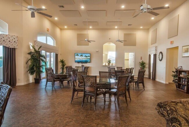 Building Photo - 6136 Santa Margarito Dr