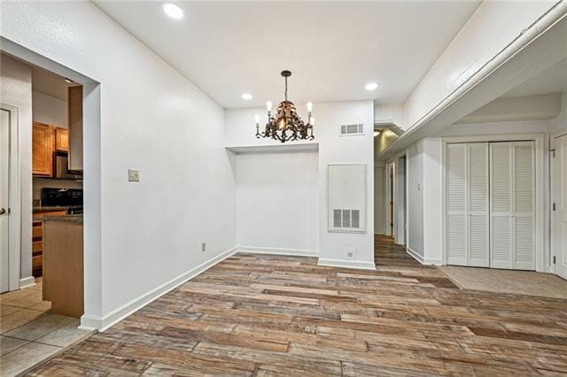 Building Photo - 333 Julia St