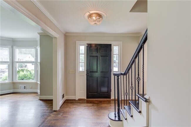 Building Photo - 153 Lantern Ridge Ct