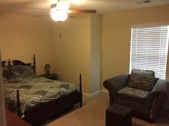 Building Photo - Blythewood Beauty - Three Bedroom, Two and...