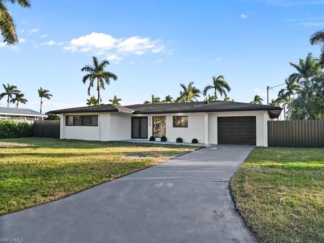 Primary Photo - 112 Bayshore Dr