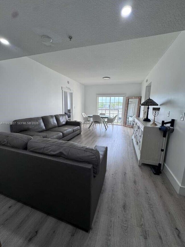 Building Photo - 5271 SW 8th St