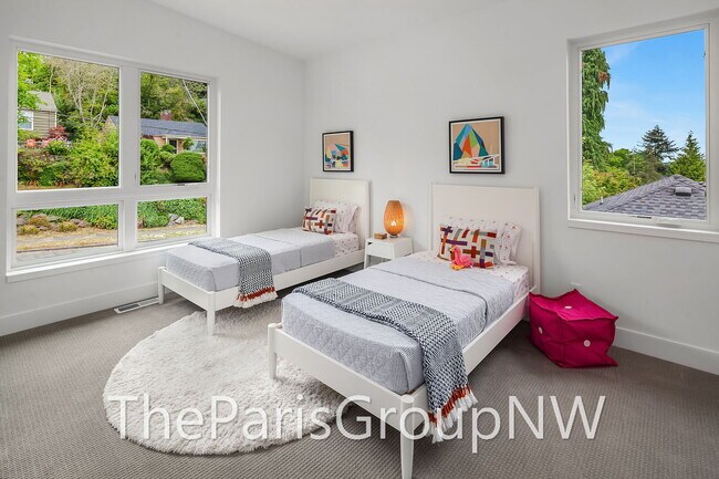 Building Photo - Absolutely Stunning 5br/4404sf Modern Magnolia Luxury