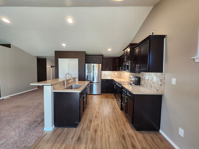 Building Photo - Beautiful One Level in the Reserve At Clea...
