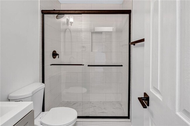 Building Photo - 6234 Culver Dr