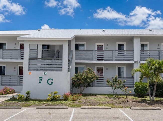 Building Photo - 6800 Placida Rd