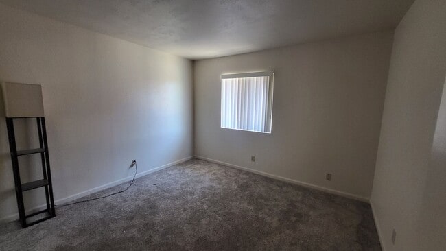 Building Photo - 1/2 OFF 1ST MONTHS RENT!!! TEMPE CONDO READY TO RENT!!!