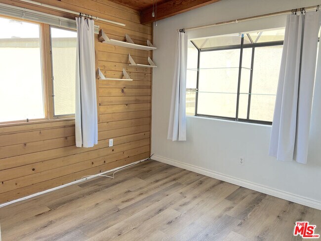 Building Photo - 6232 Tapia Dr