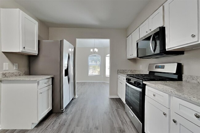 Building Photo - 16758 N Rail Dr