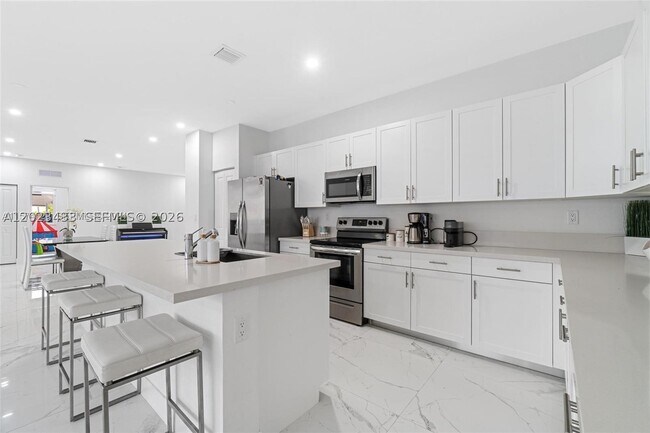 Building Photo - 13305 SW 190th Terrace