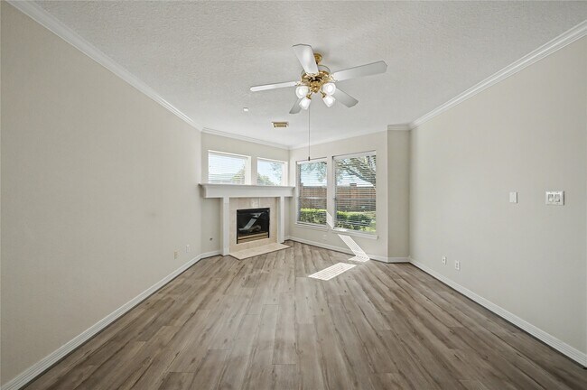 Building Photo - 5807 Bayberry Way