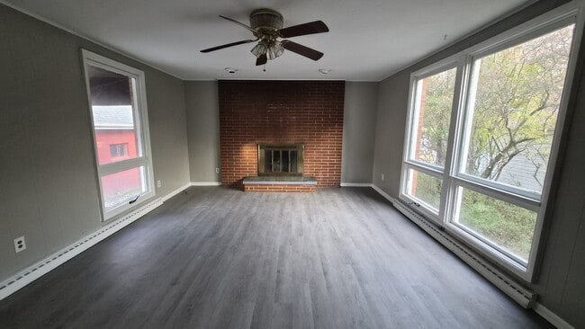 Building Photo - 3483 Hadley Ave