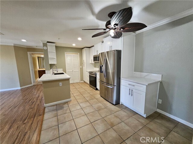 Building Photo - 1030 Vista Del Cerro Dr