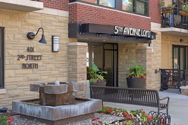 Building Photo - 401 N 2nd St