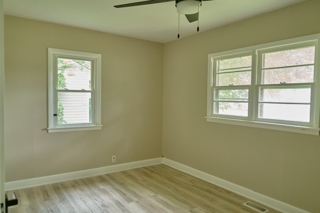 Building Photo - 1704 S Jersey Ave