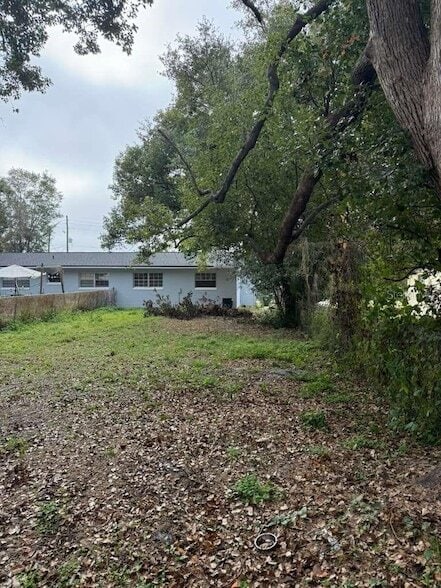 Building Photo - 5793 Oleander Dr