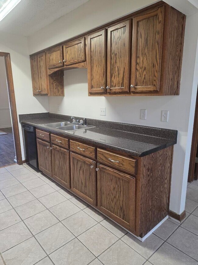 Building Photo - 6244 Kirby Downs Dr